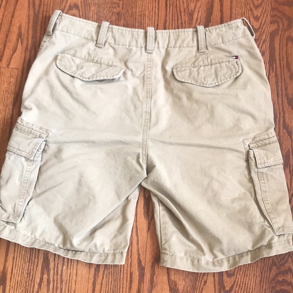Tommy Hilfiger cargo shorts - Picture 2 of 6